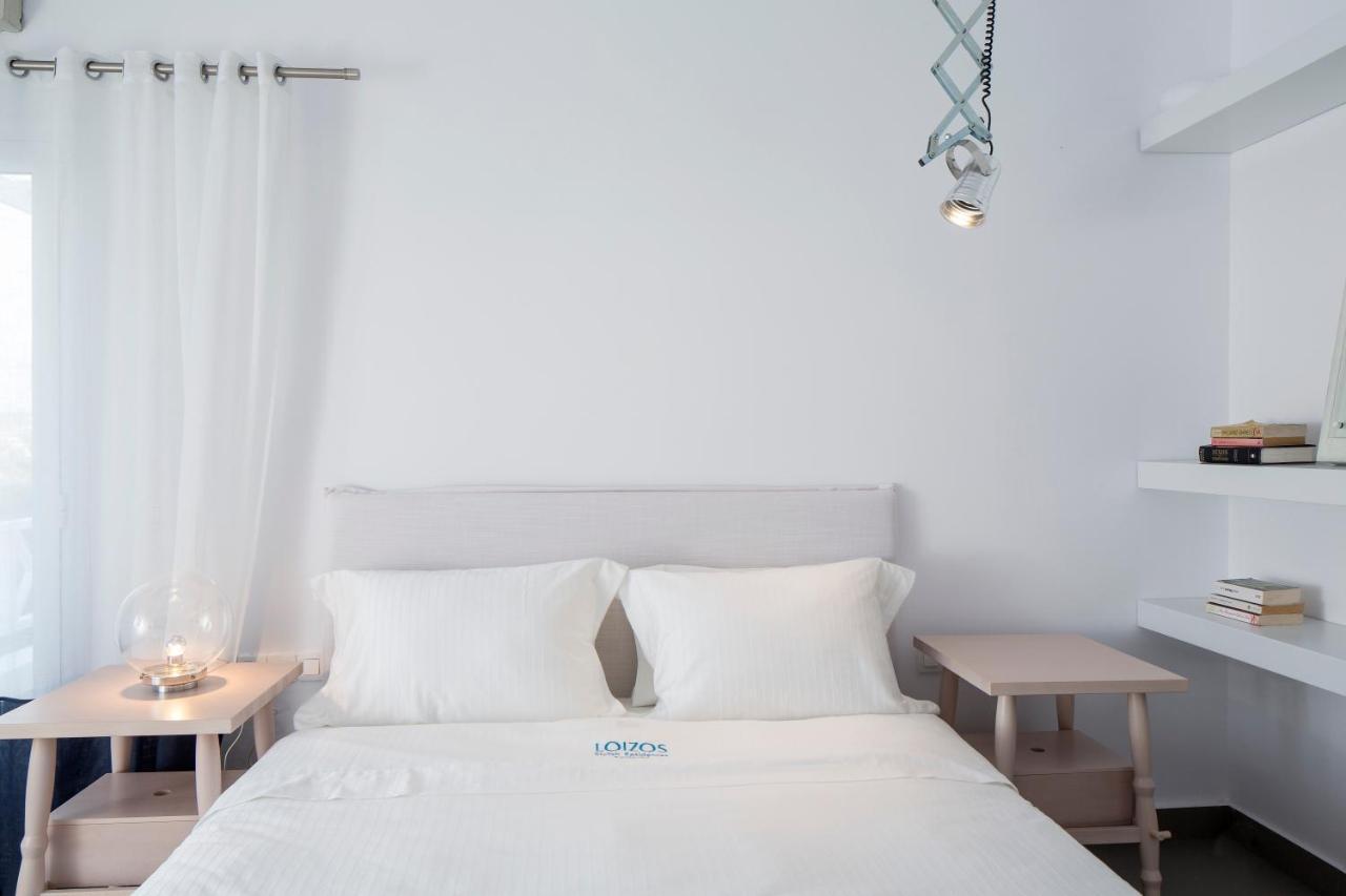 Loizos Stylish Residences Fira  Rom bilde